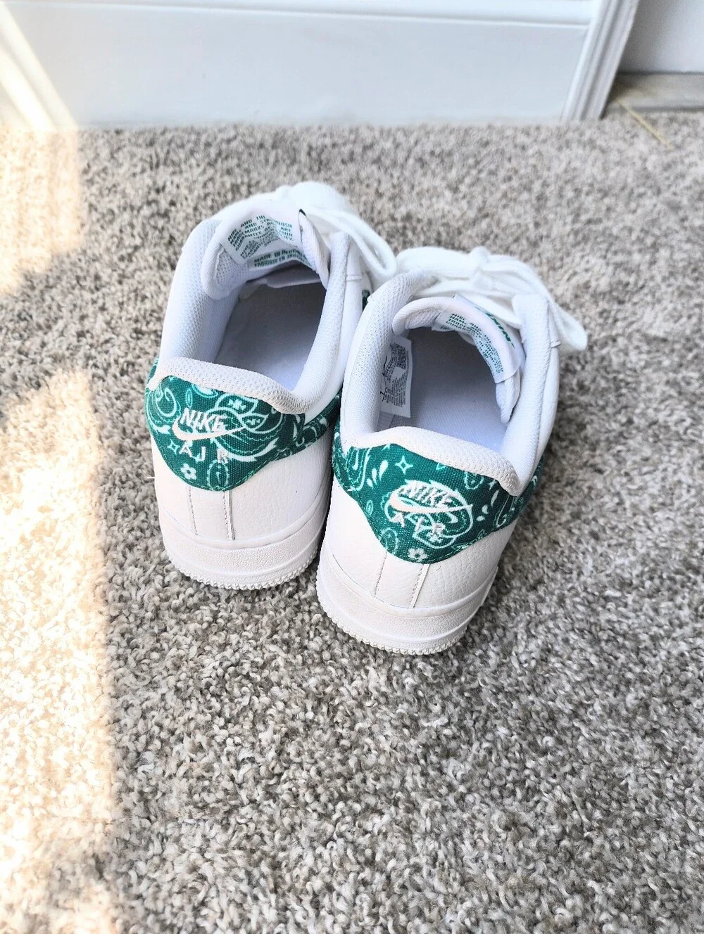 Wmns Nike Air Force 1 " Green Paisley" Size 7W - 5.5M - Picture 6 of 7